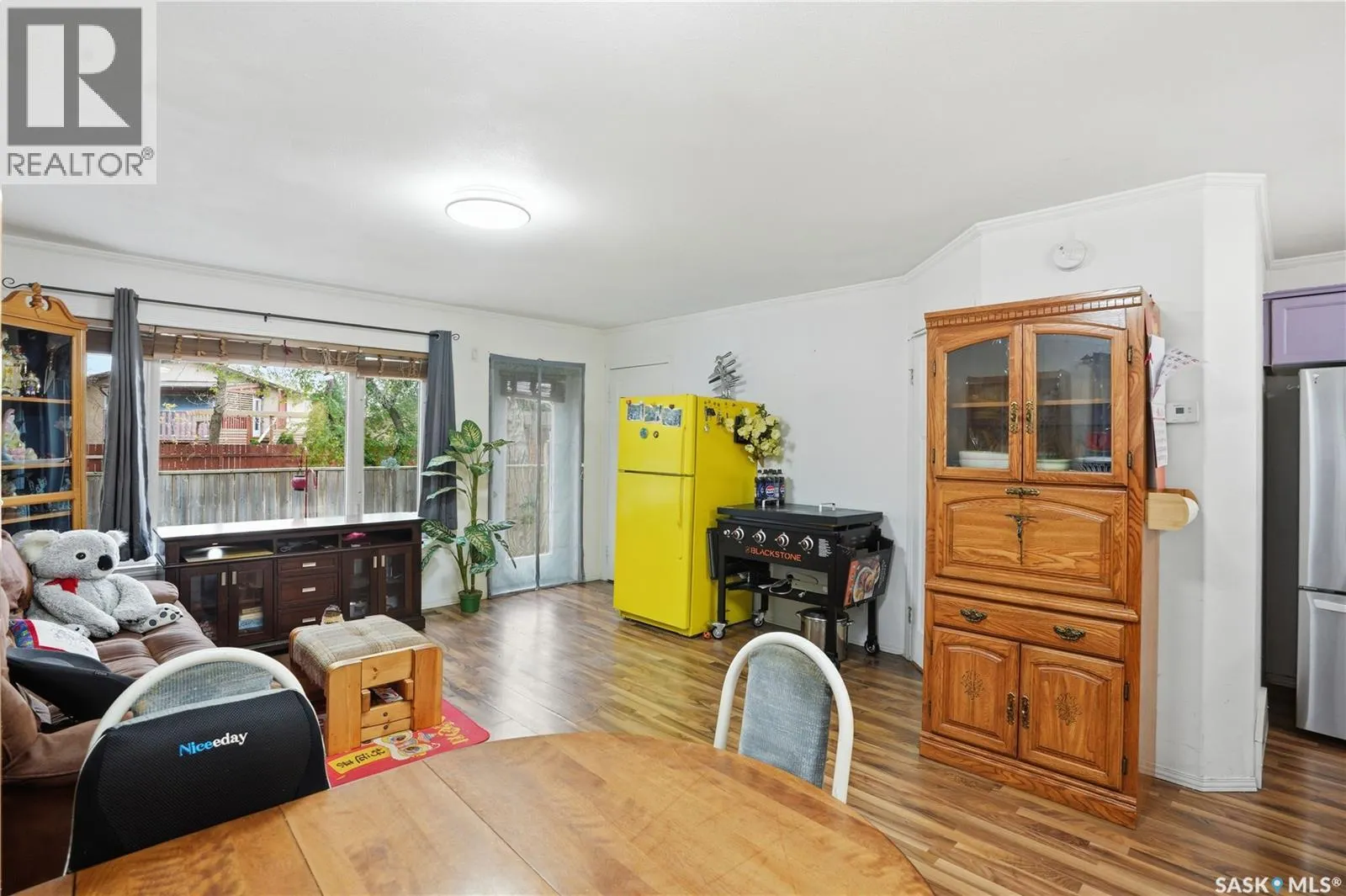 201 715 Hart ROAD