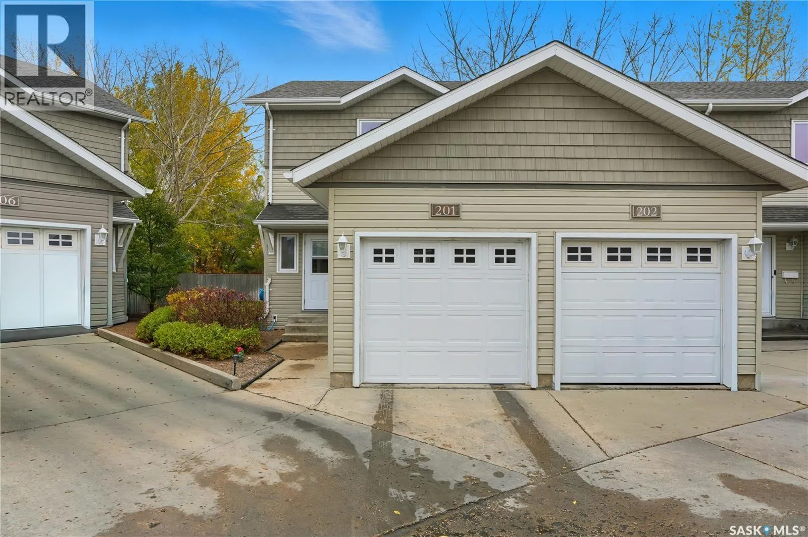 201 715 Hart ROAD