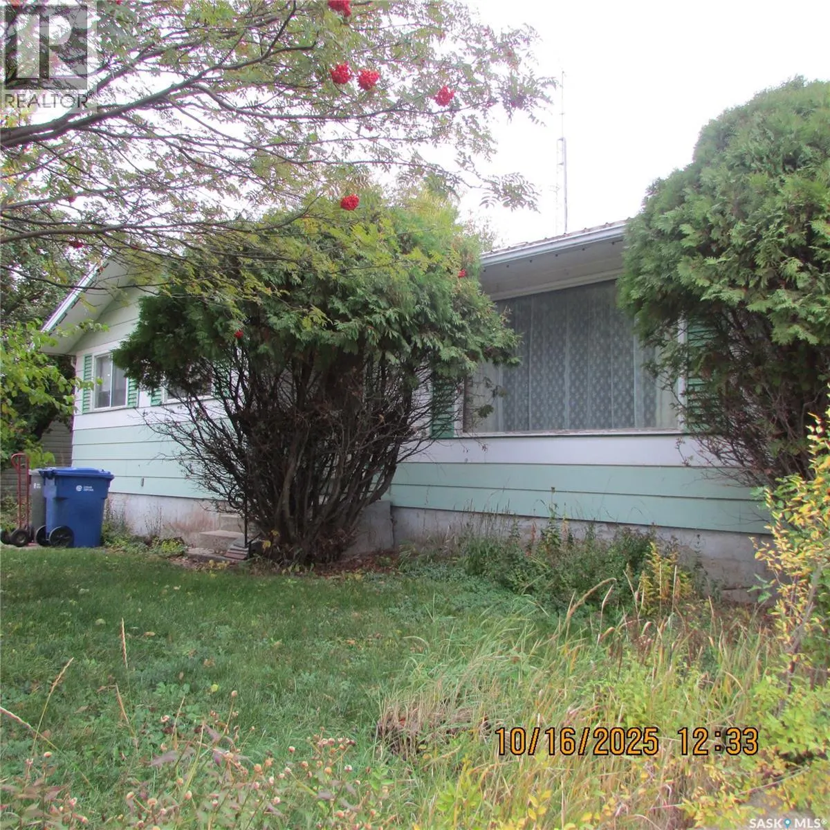 406 Chickney STREET