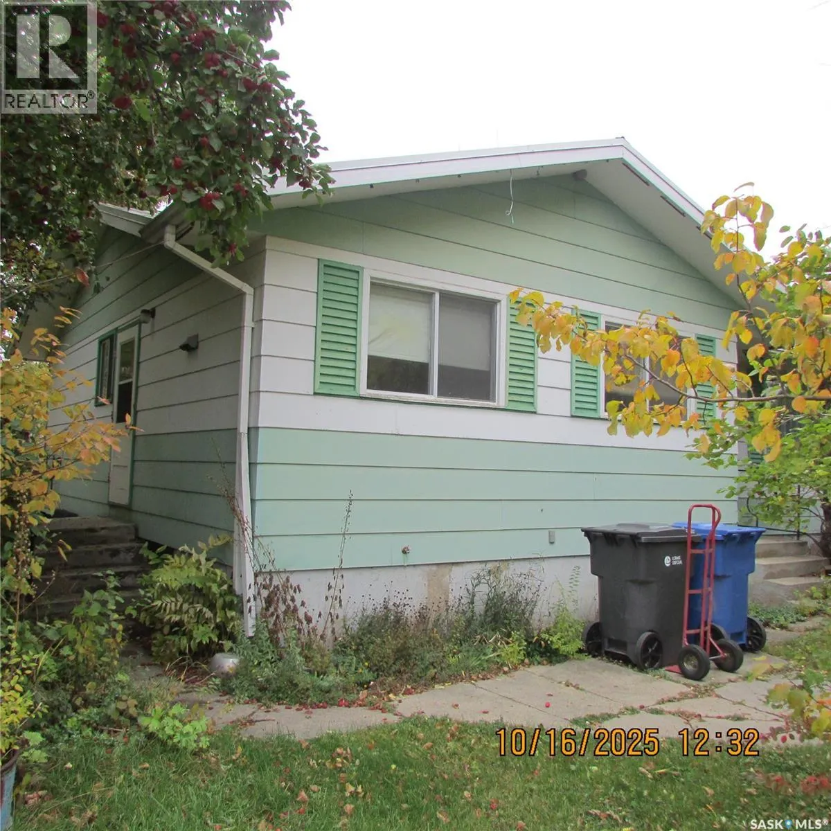 406 Chickney STREET