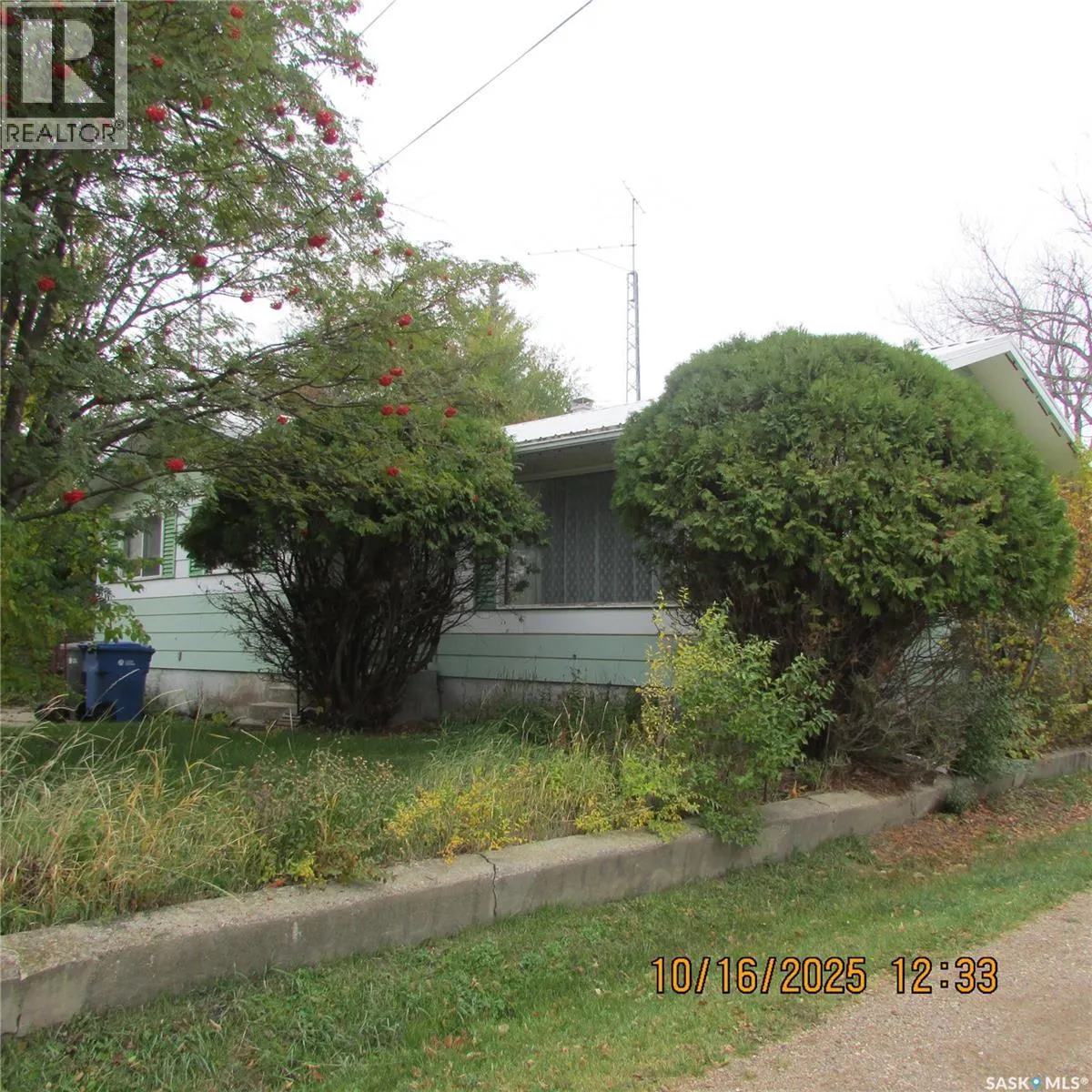 406 Chickney STREET