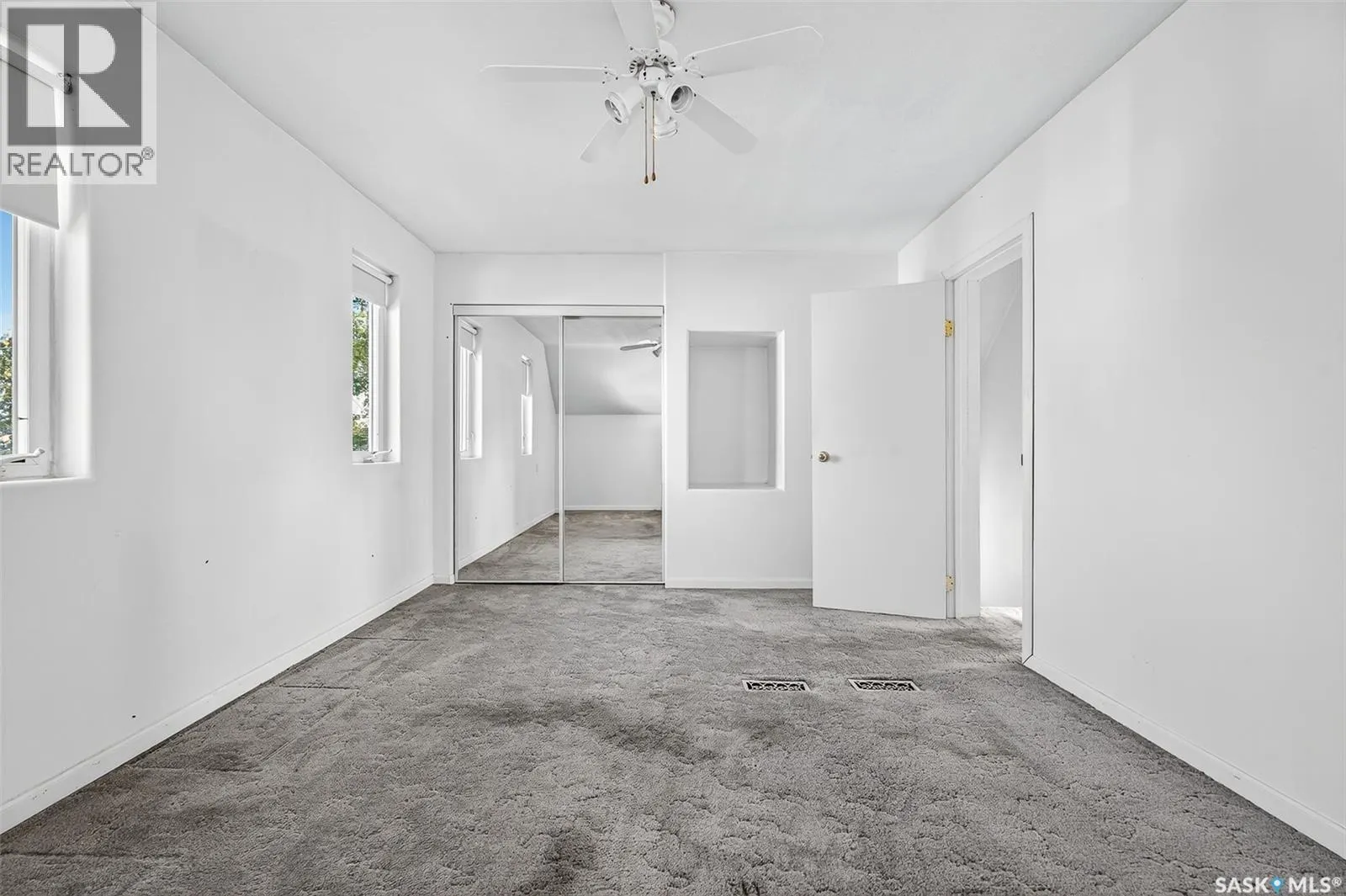 423 Coteau STREET W