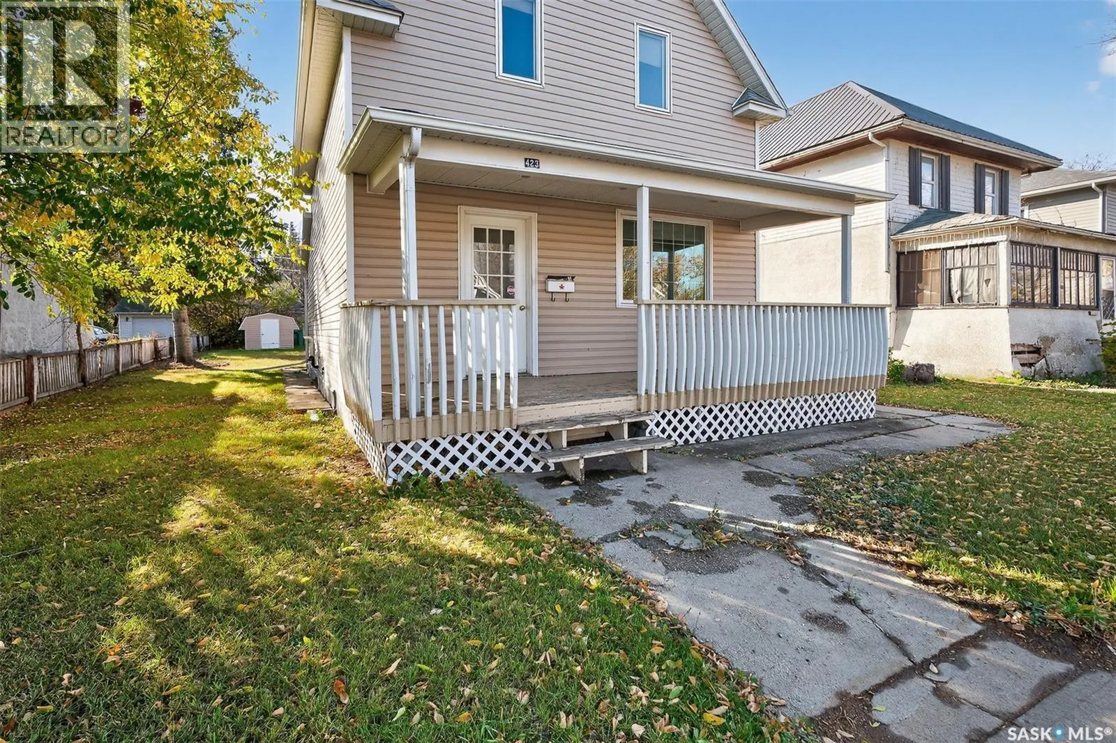 423 Coteau STREET W