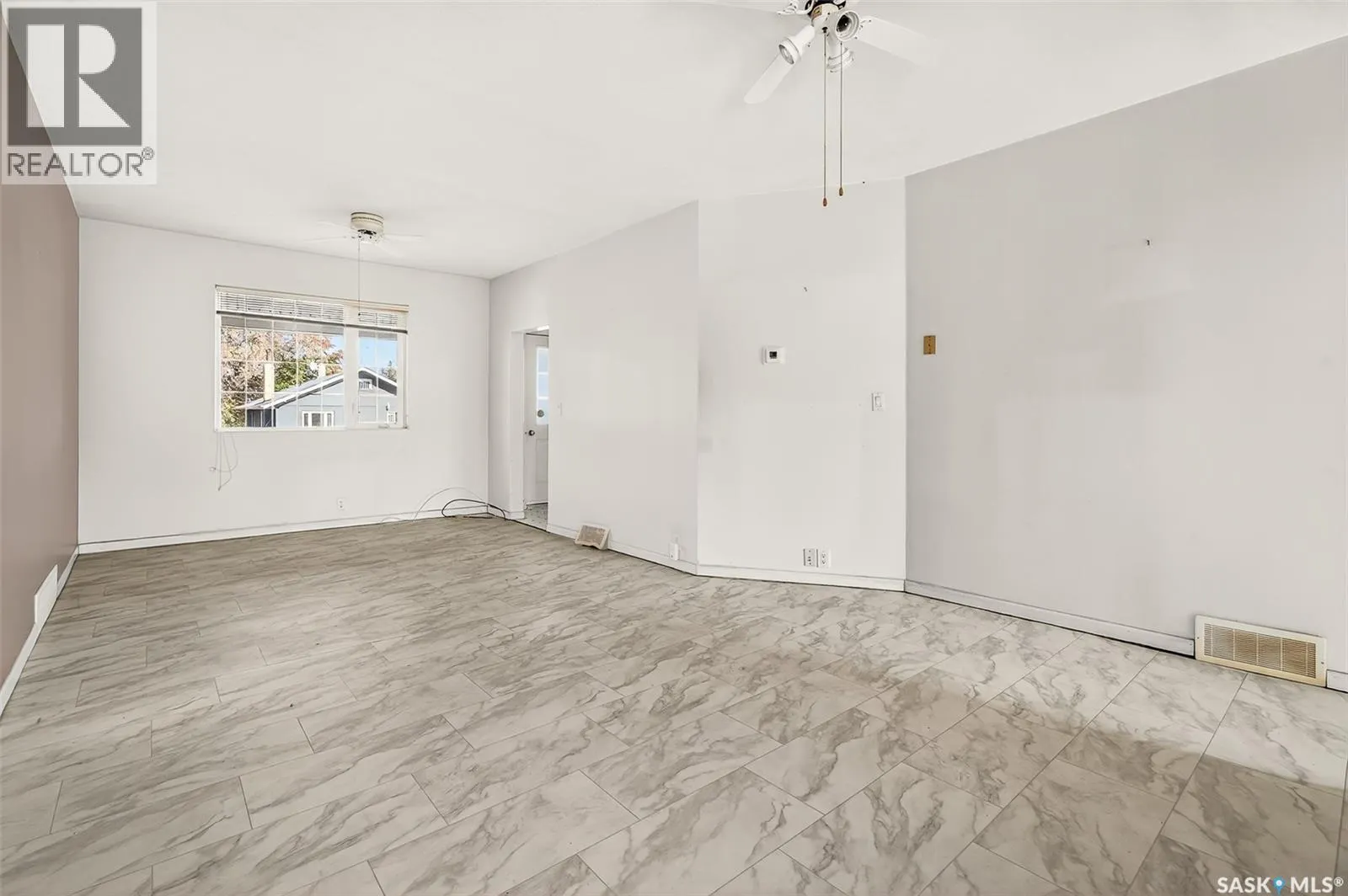 423 Coteau STREET W