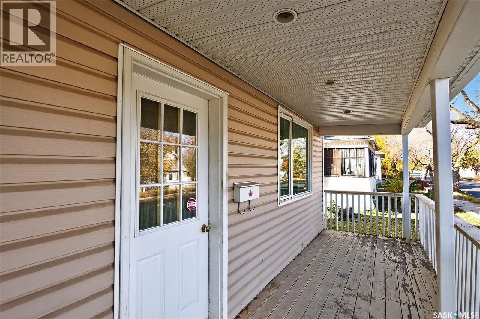 423 Coteau STREET W