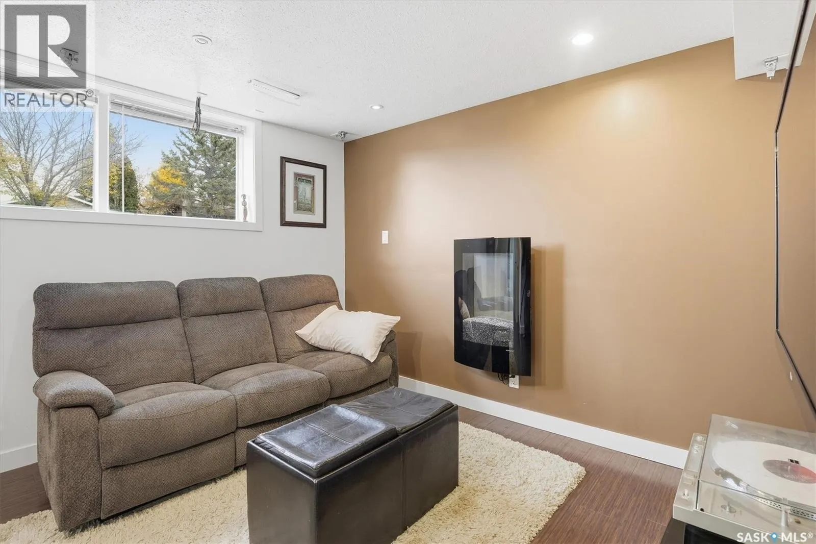 206 Western CRESCENT