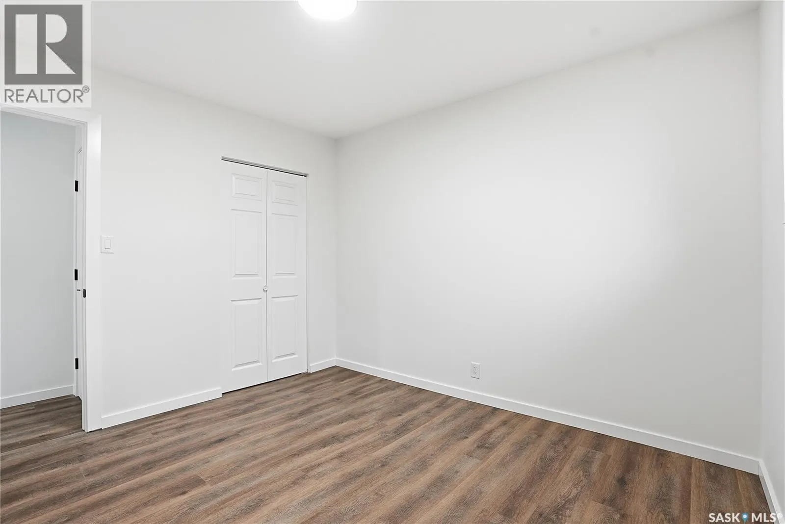 113 5th AVENUE N