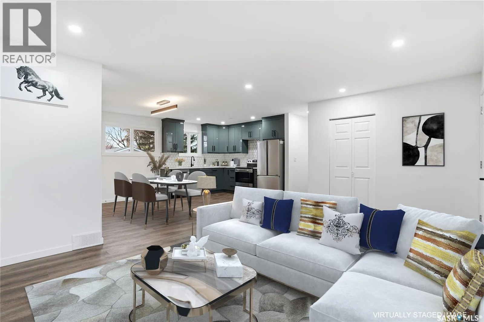 113 5th AVENUE N
