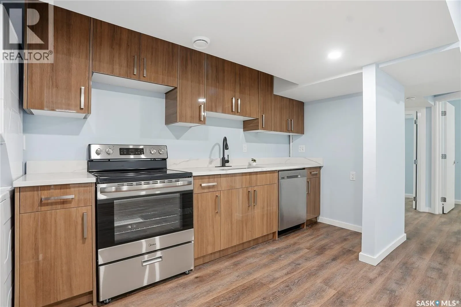 113 5th AVENUE N