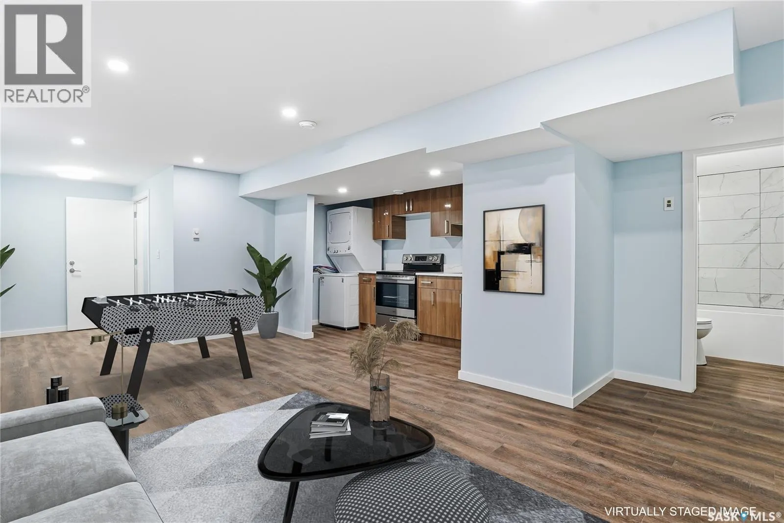 113 5th AVENUE N