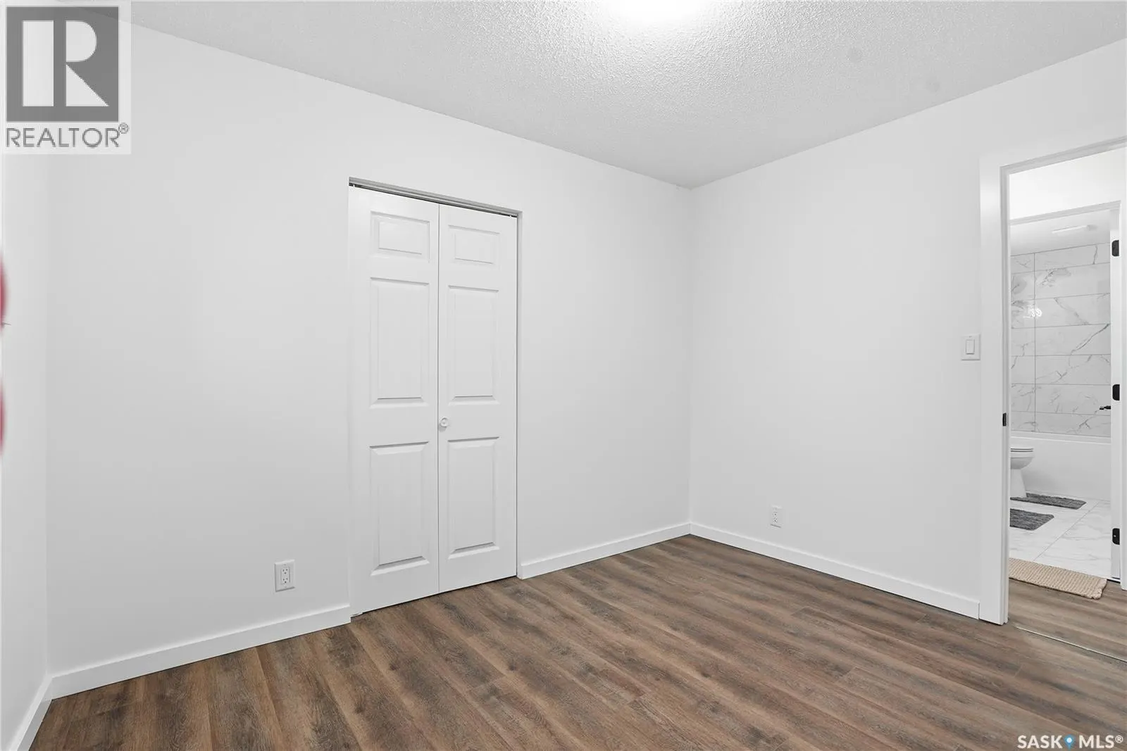 113 5th AVENUE N