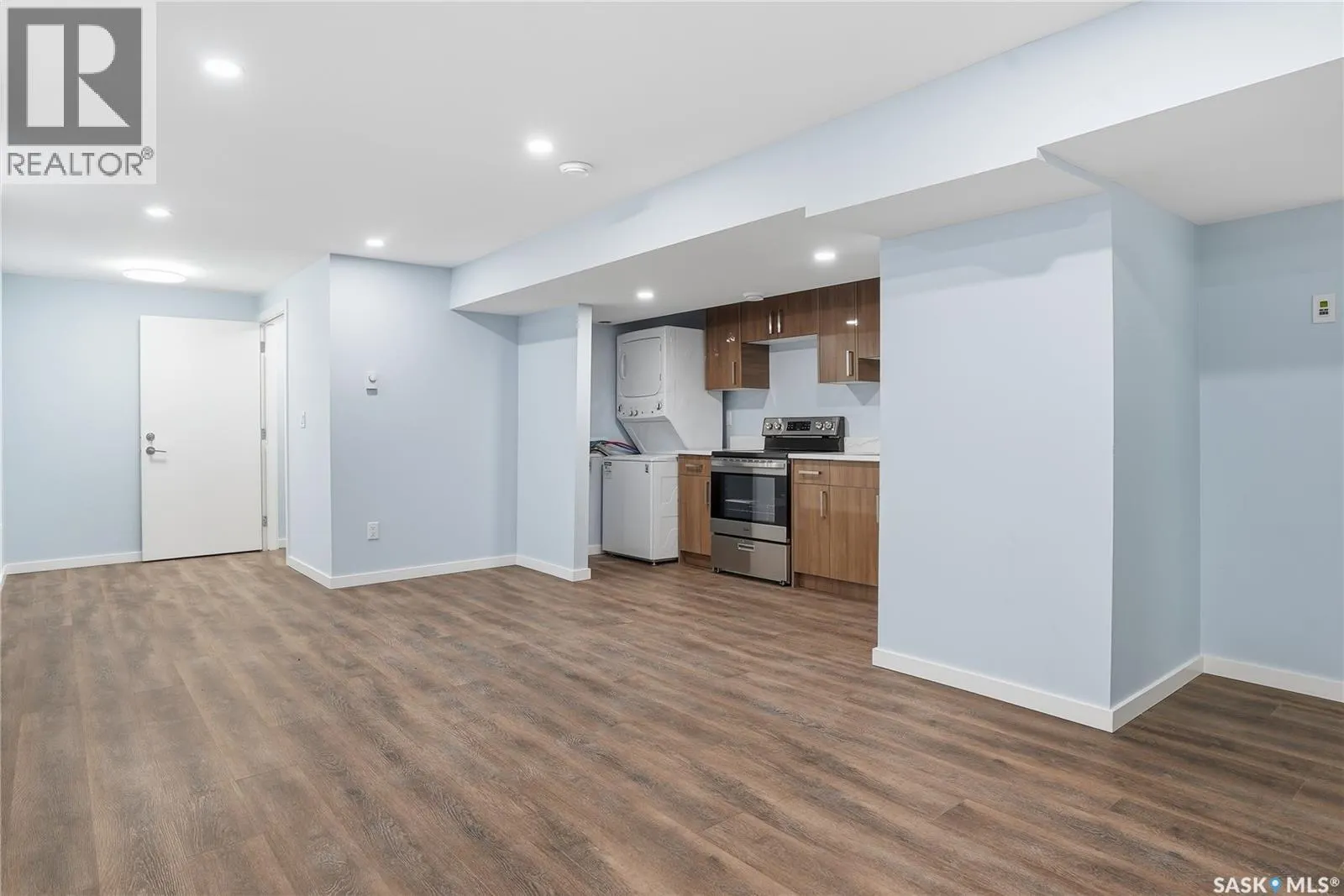 113 5th AVENUE N