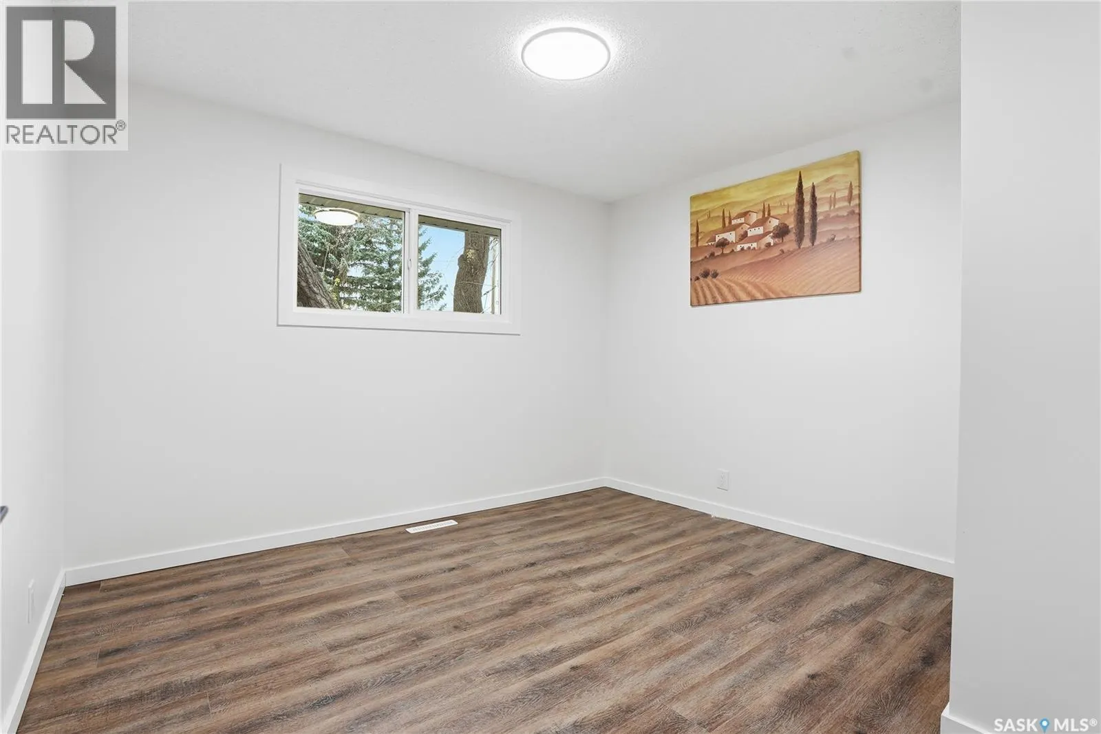 113 5th AVENUE N