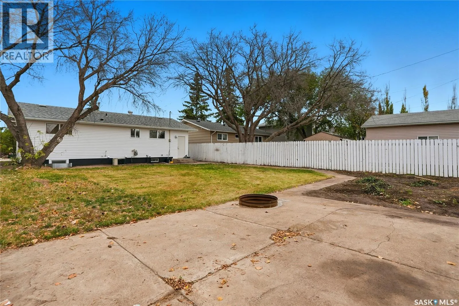 113 5th AVENUE N