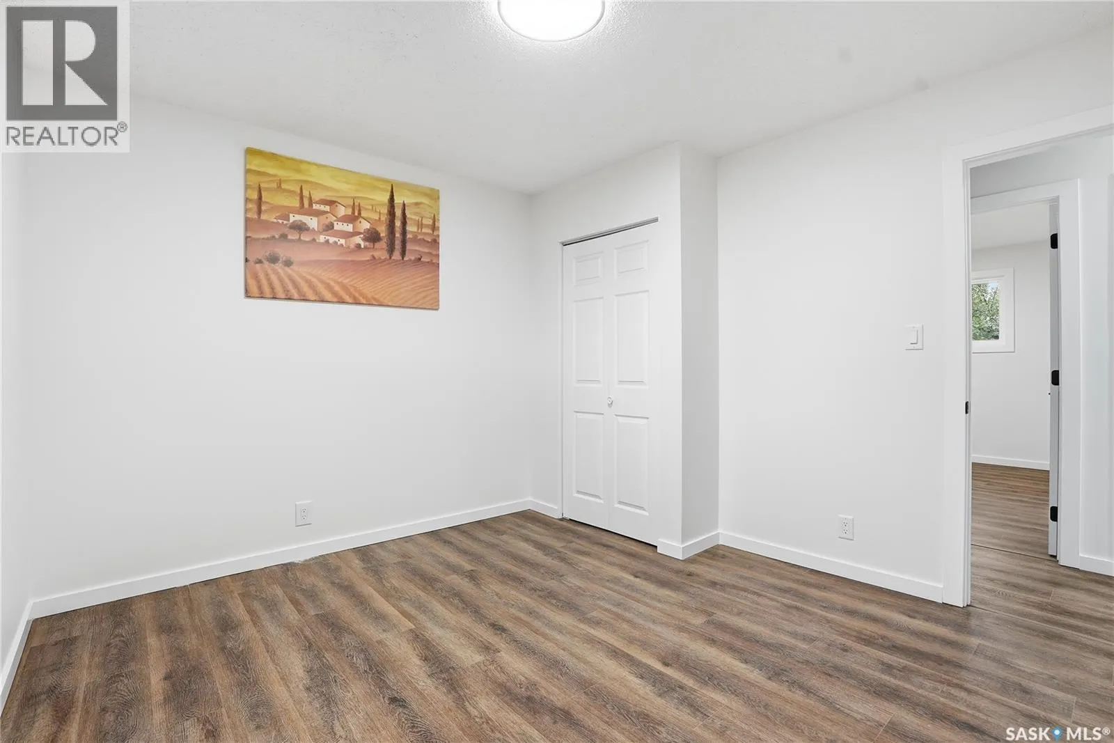 113 5th AVENUE N