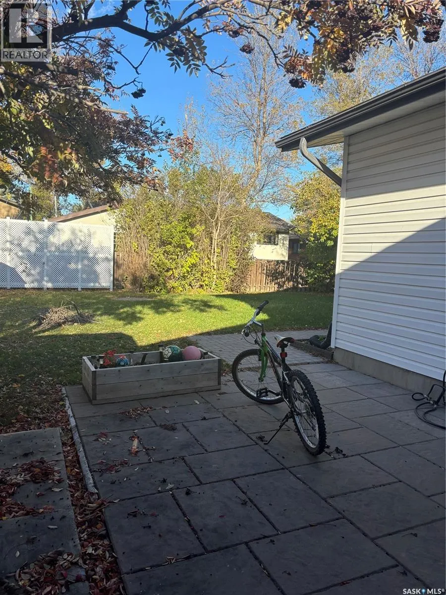 335 Avondale ROAD