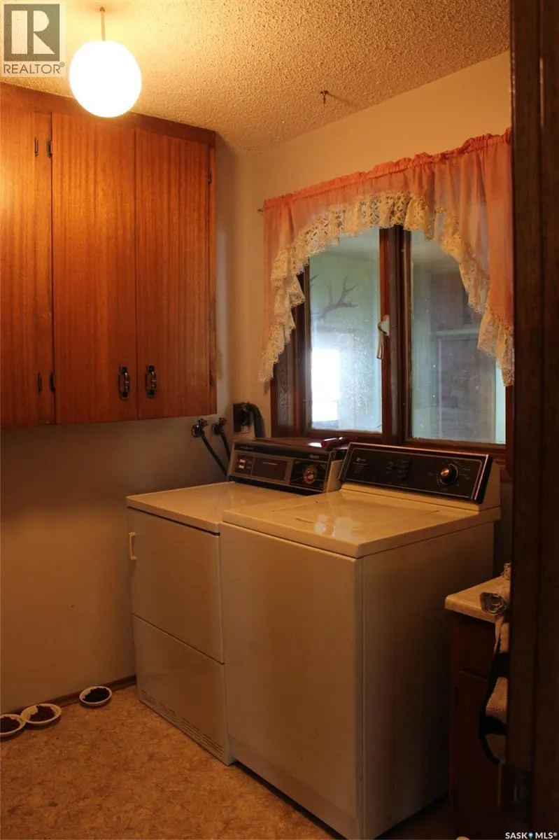 223 2nd STREET W
