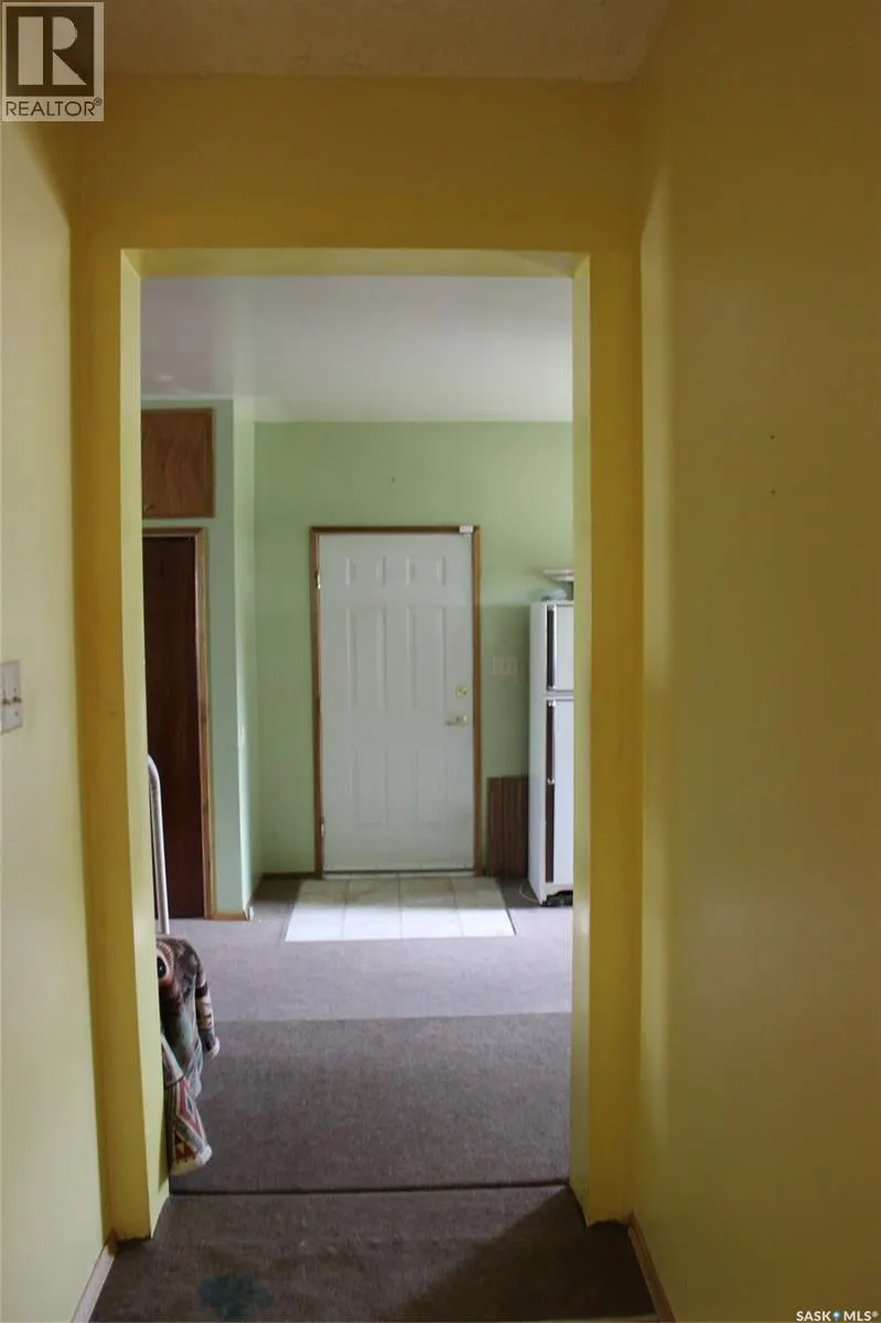 223 2nd STREET W