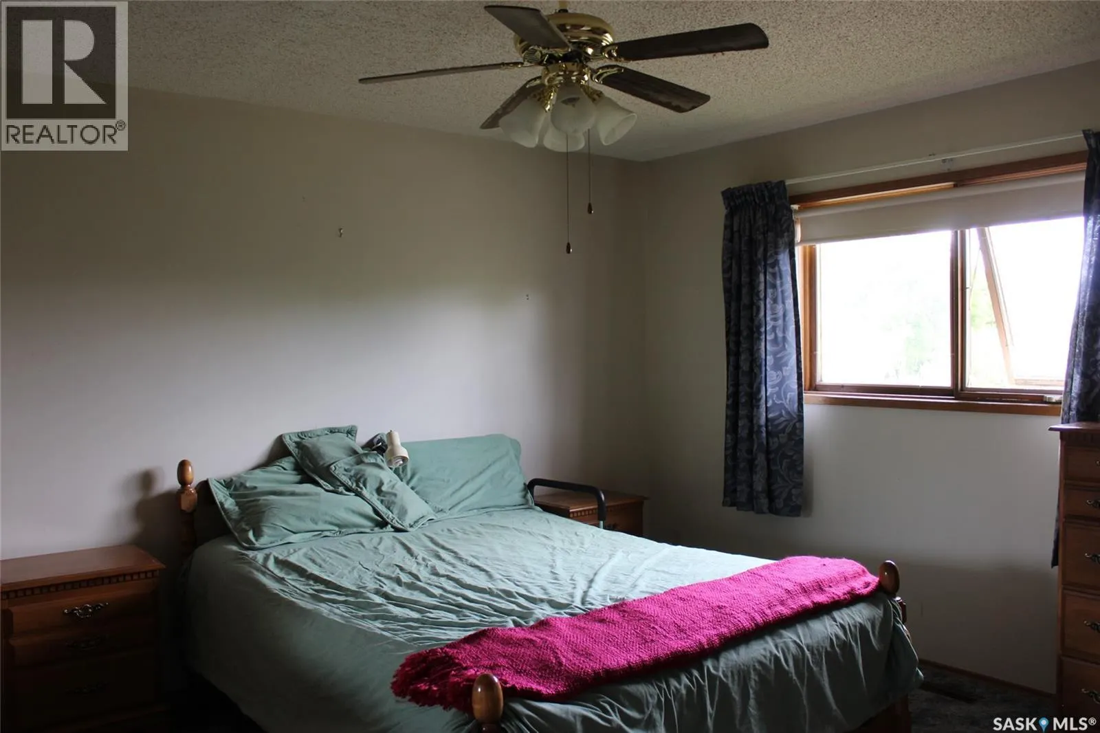 223 2nd STREET W