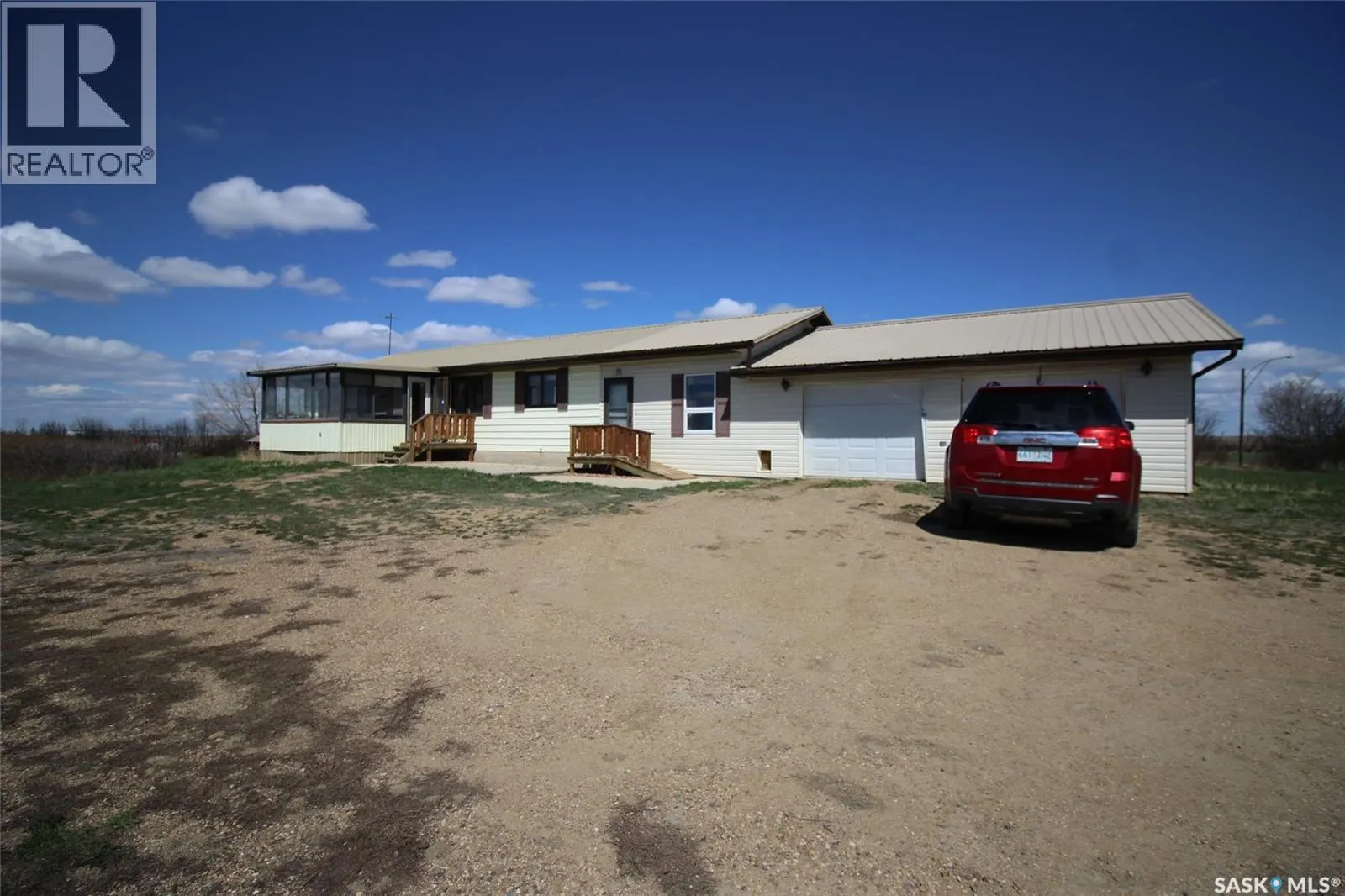 223 2nd STREET W