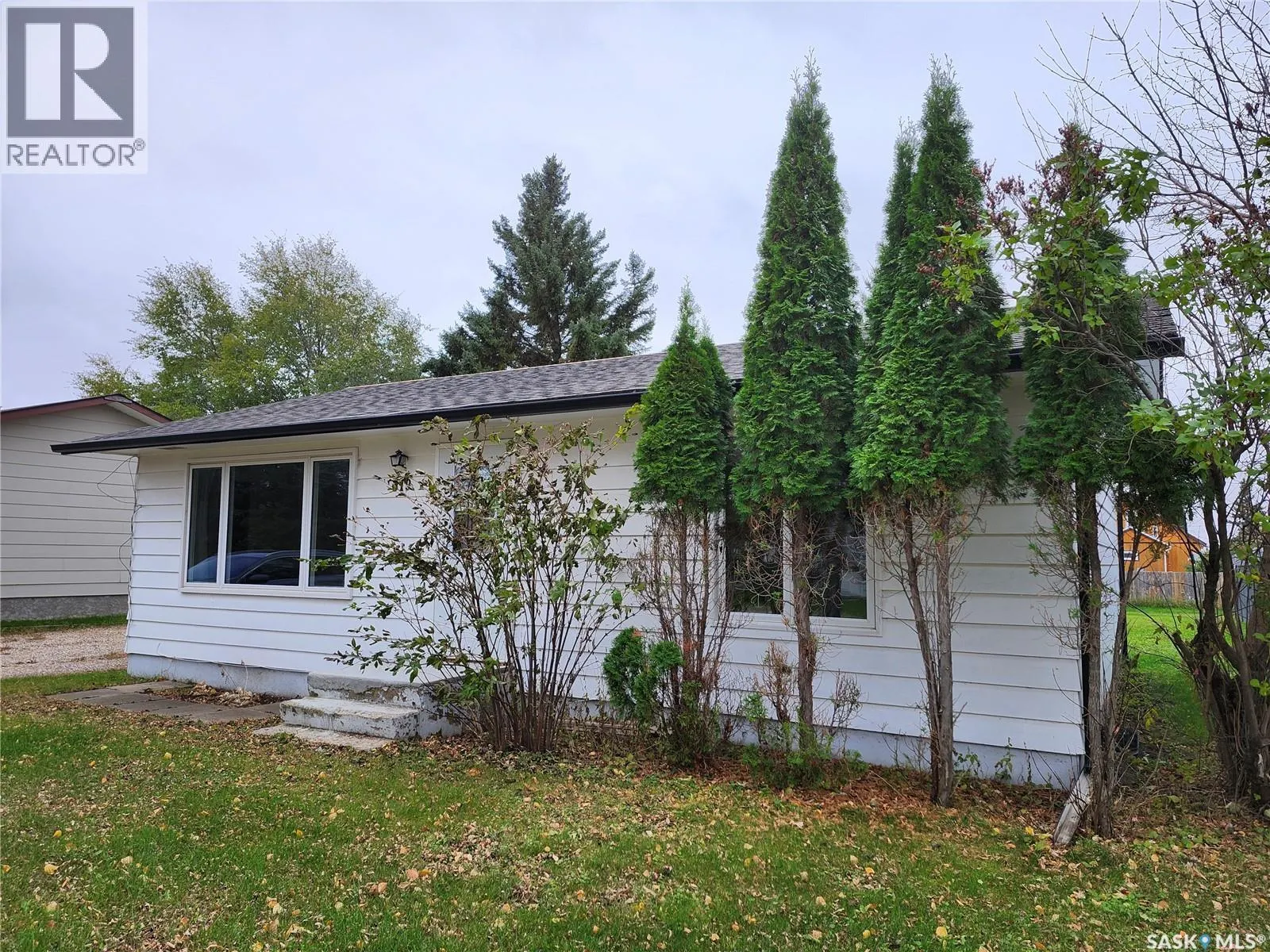 319 PROTHERO AVENUE W