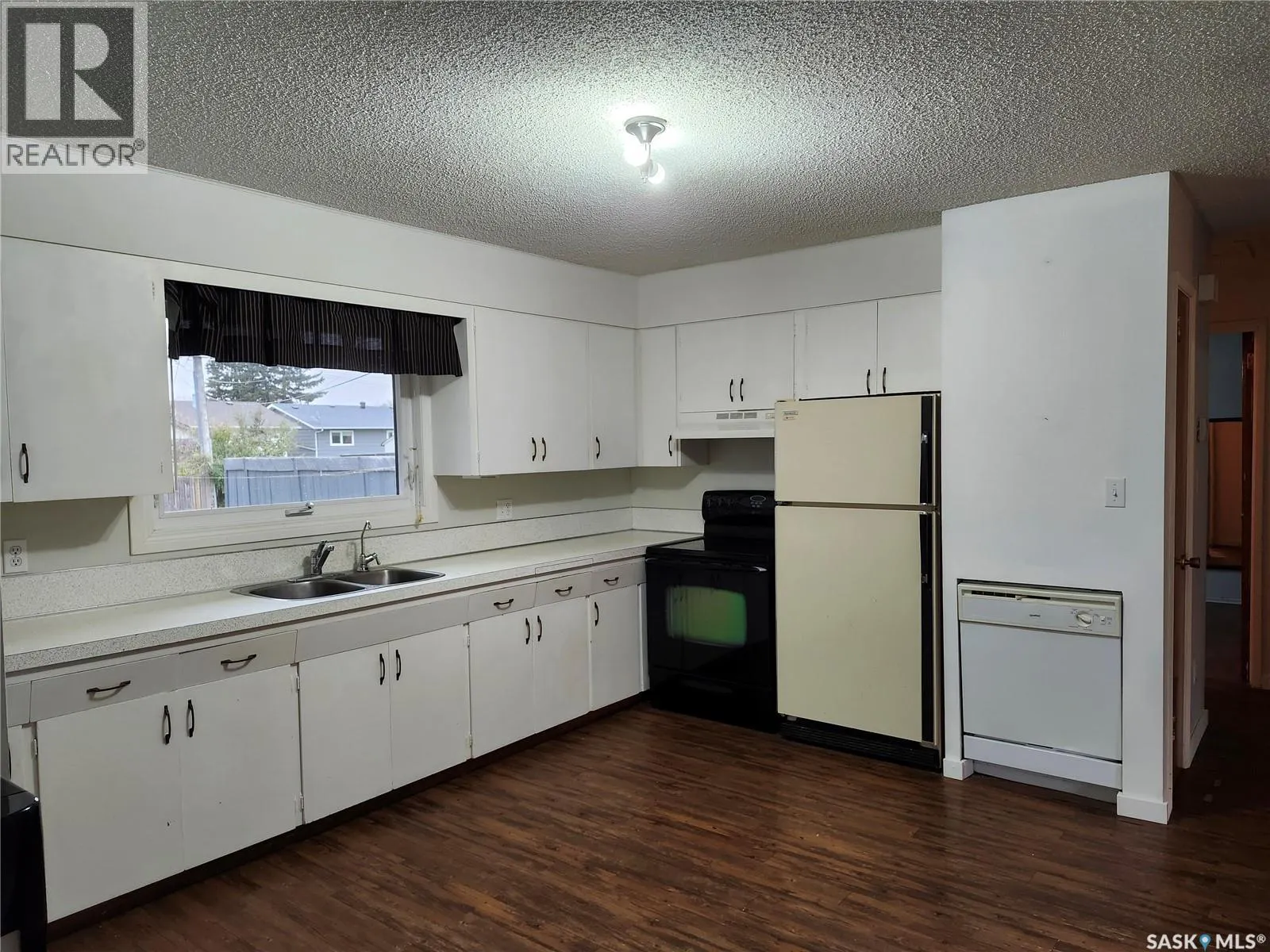 319 PROTHERO AVENUE W