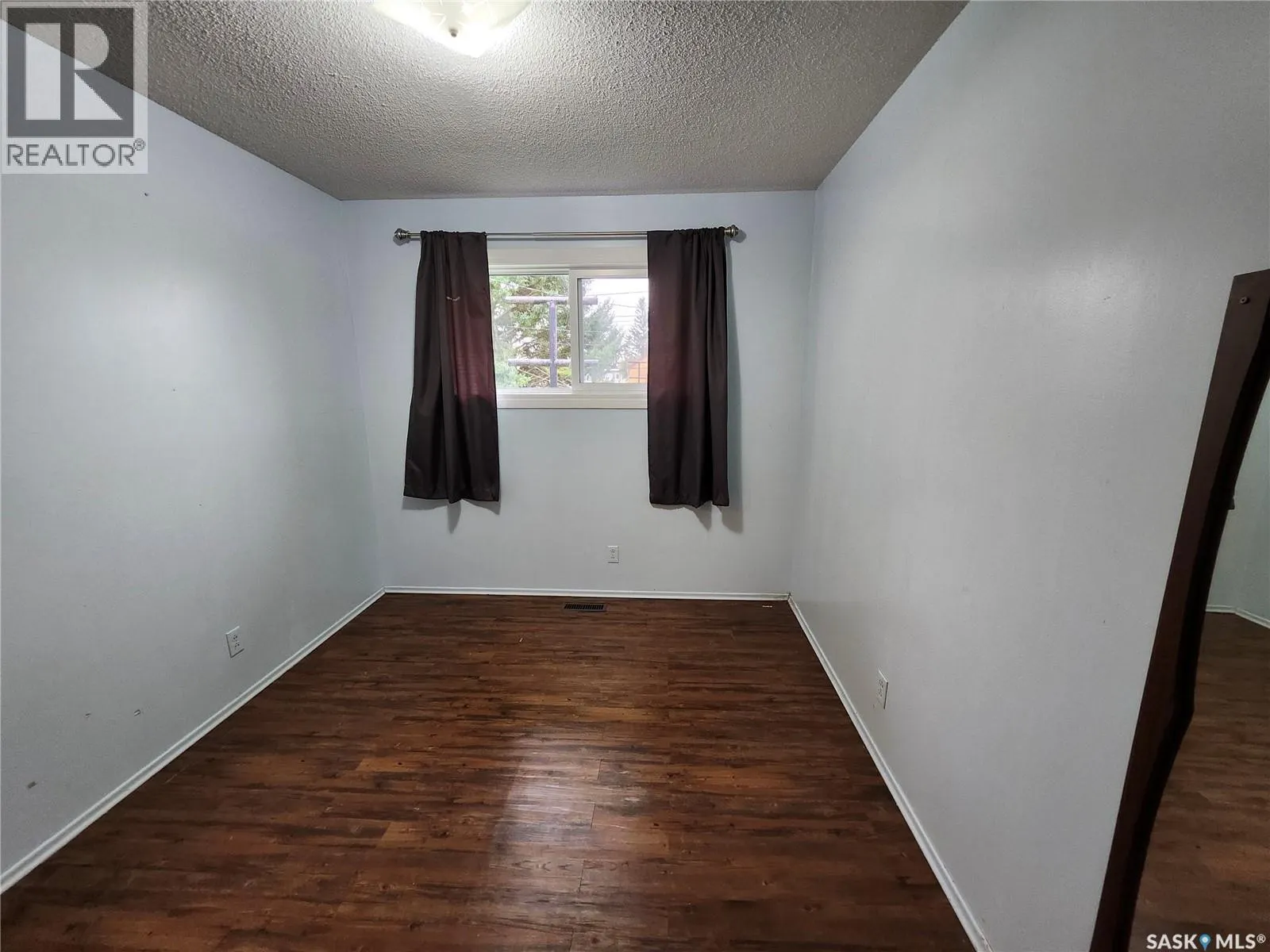 319 PROTHERO AVENUE W