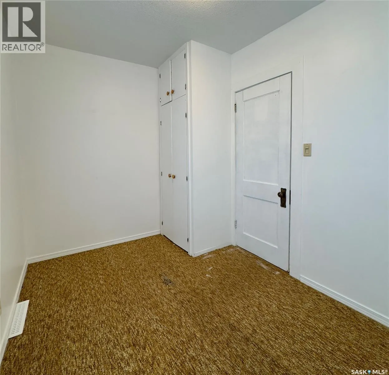 2008 2nd AVENUE W