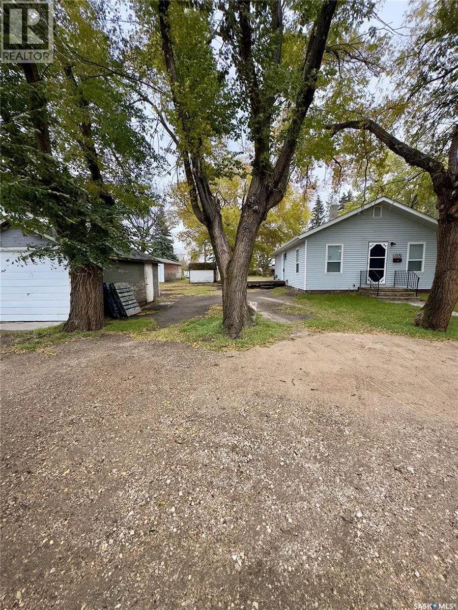 2008 2nd AVENUE W