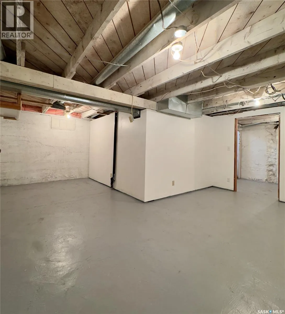 2008 2nd AVENUE W