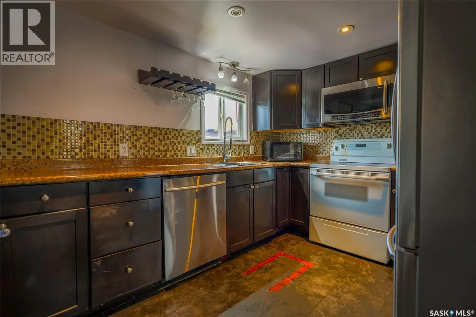 B1 1455 9th AVENUE NE