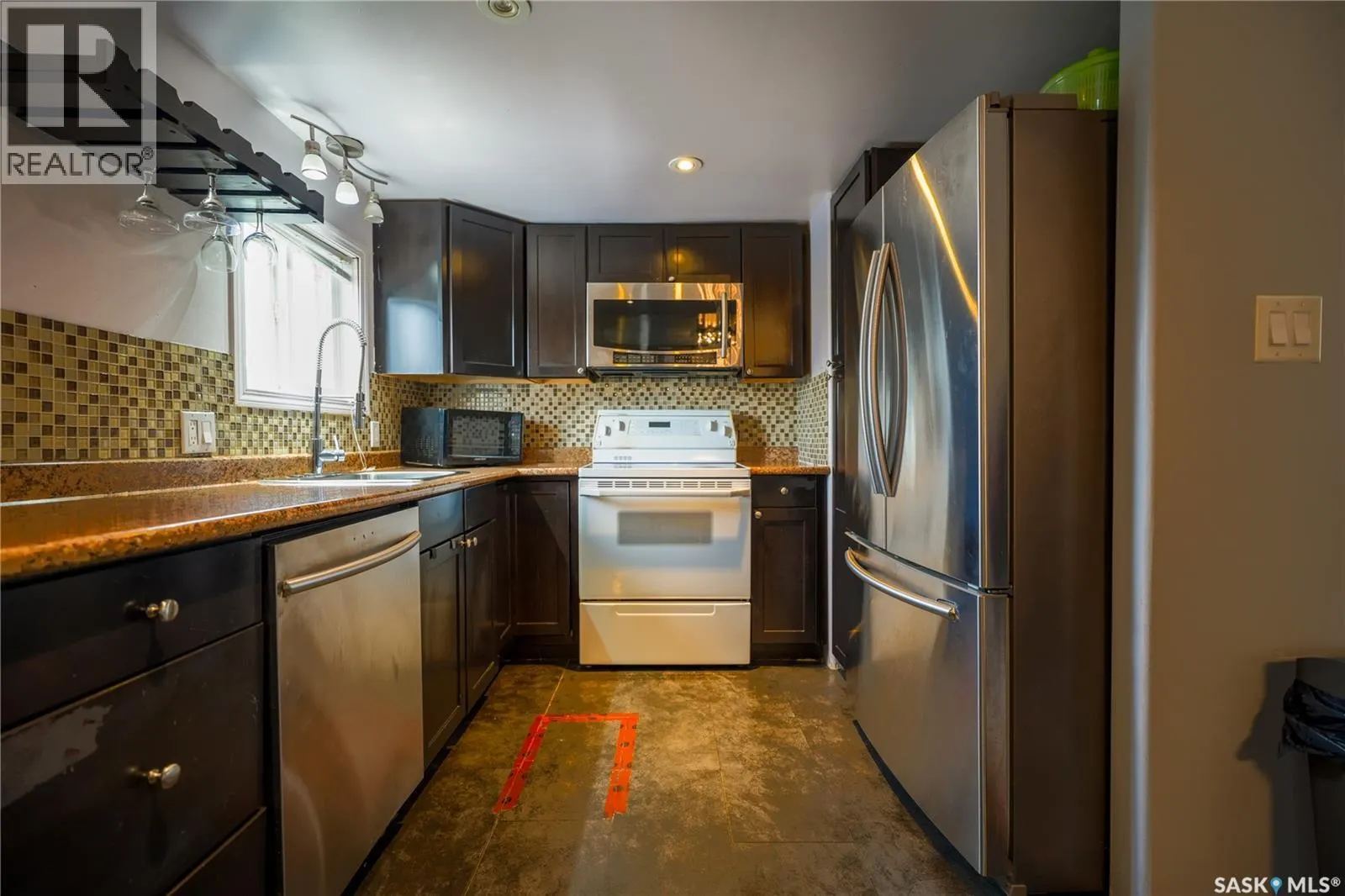 B1 1455 9th AVENUE NE