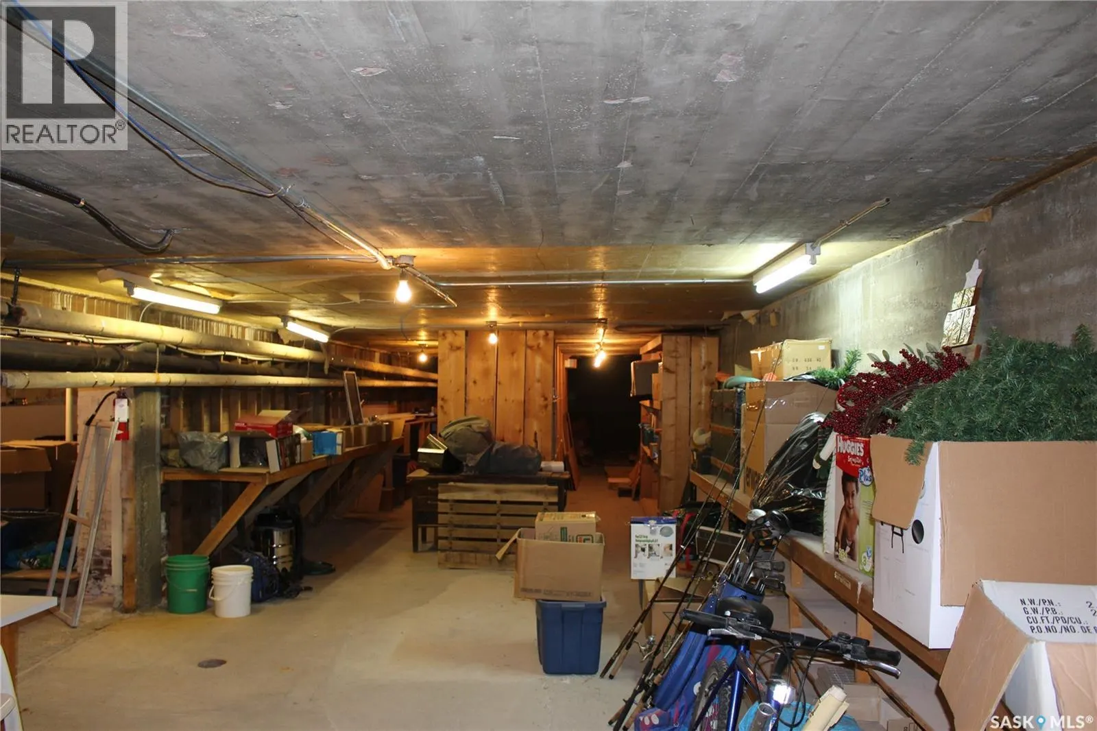 432 Main STREET N