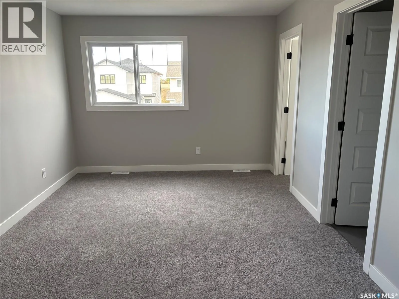 470 Doran CRESCENT