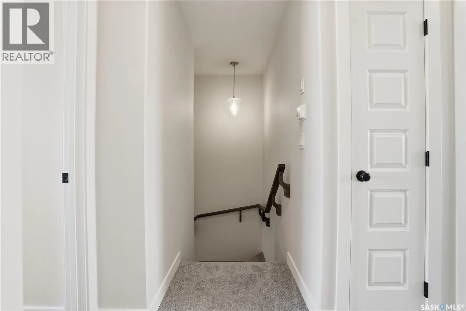 966 McFaull MANOR