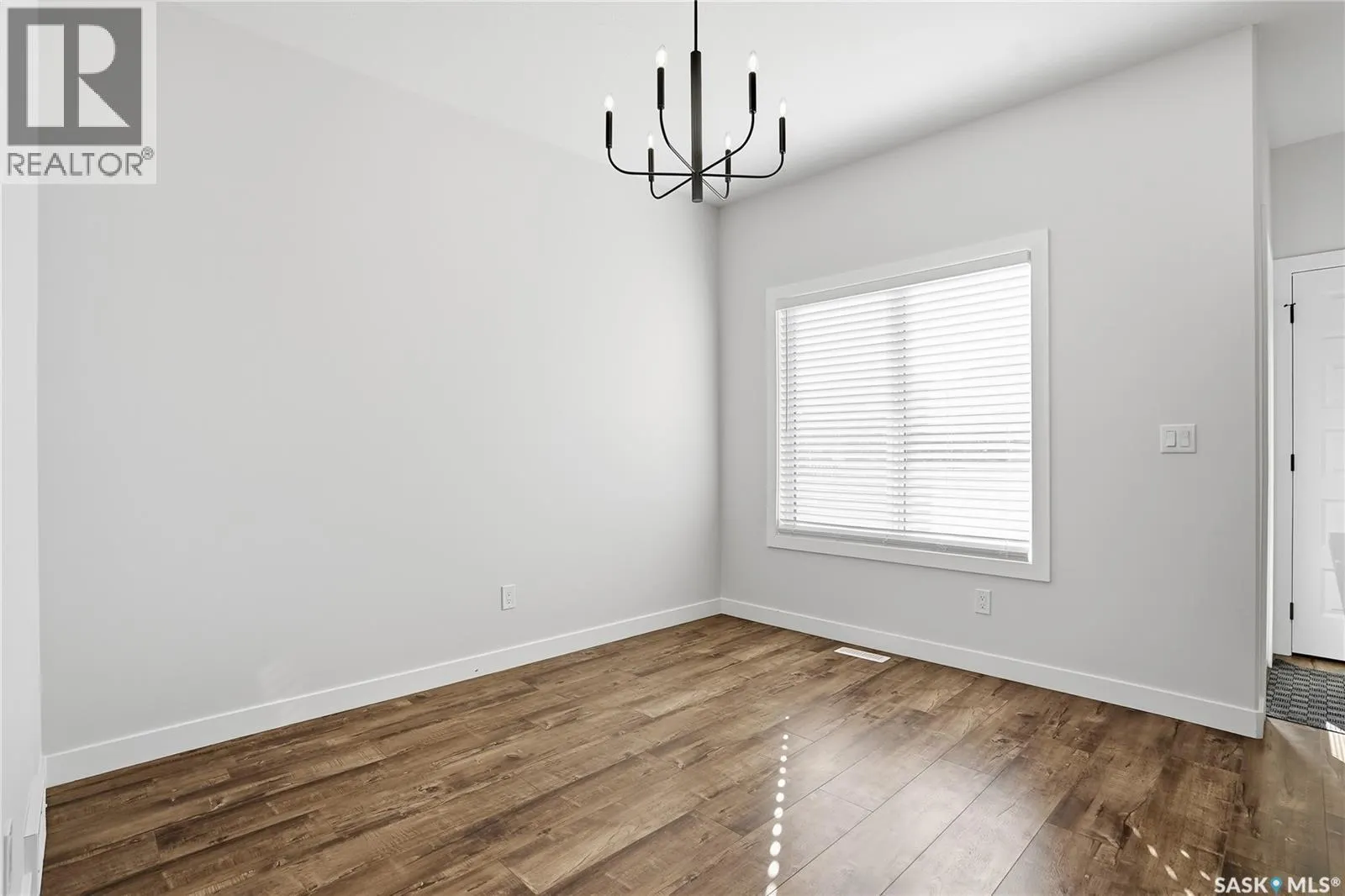 966 McFaull MANOR