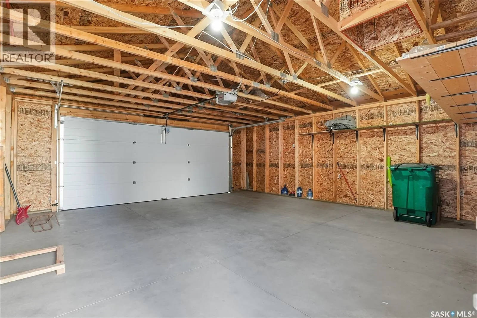 966 McFaull MANOR