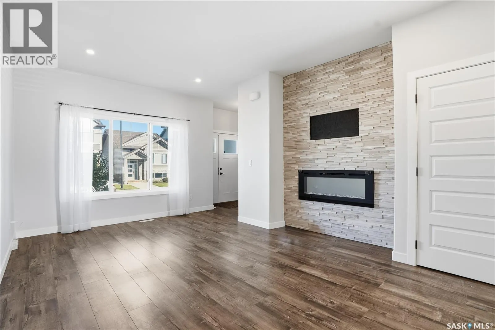 966 McFaull MANOR