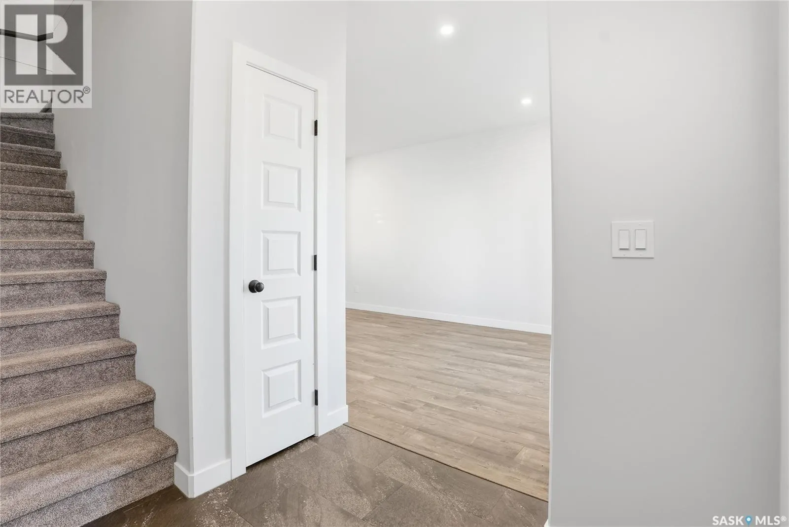 966 McFaull MANOR