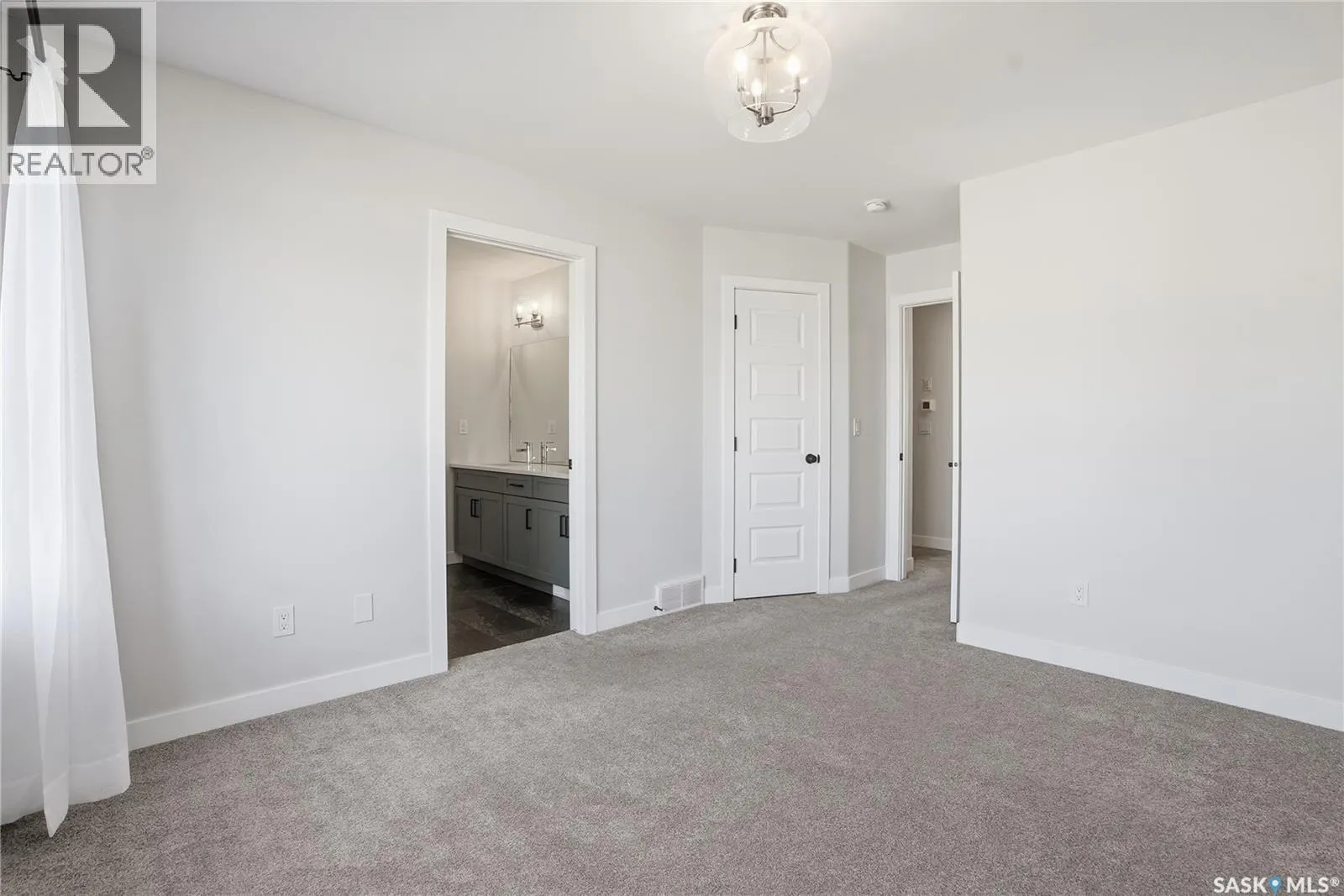 966 McFaull MANOR