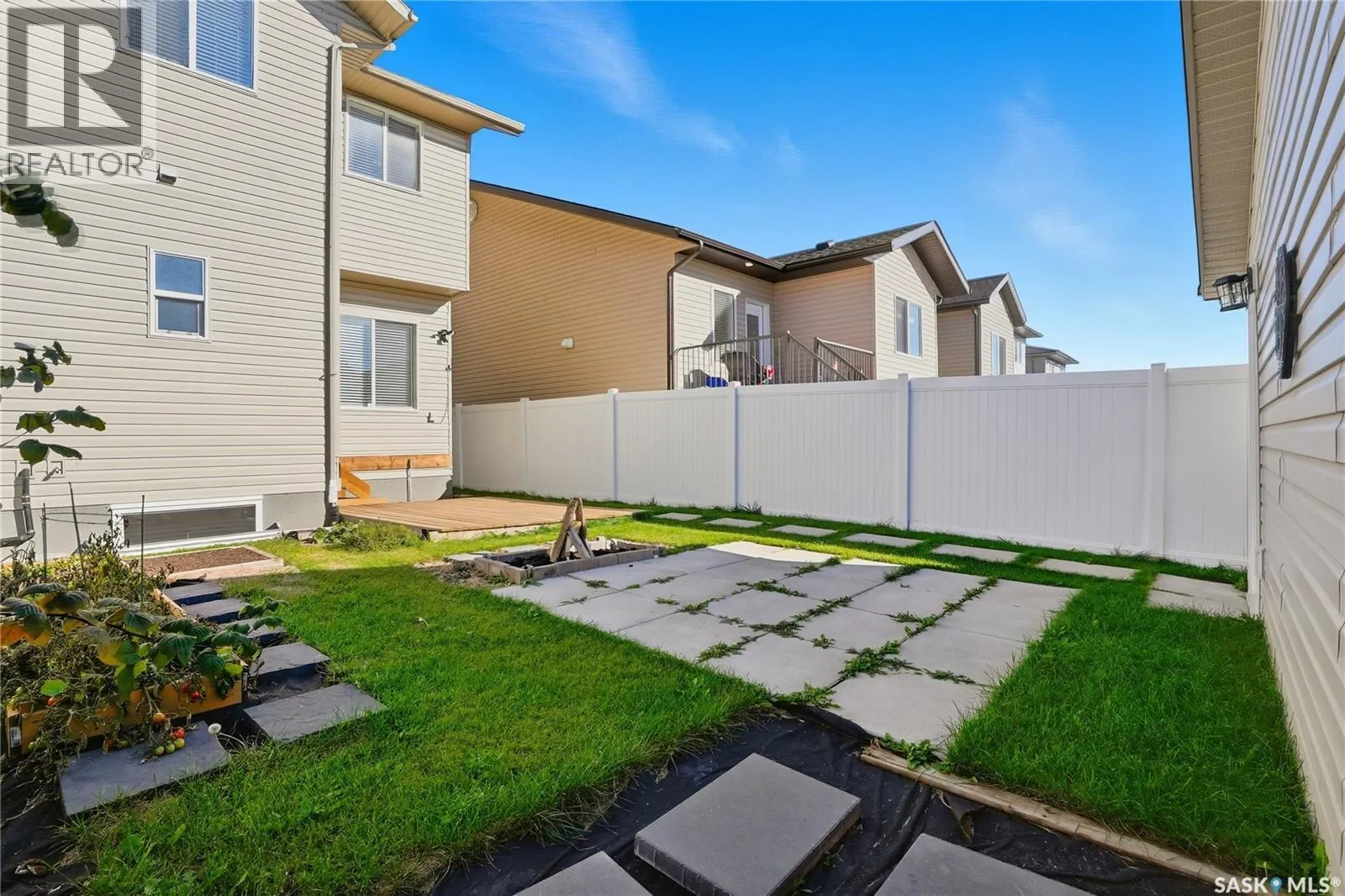 966 McFaull MANOR