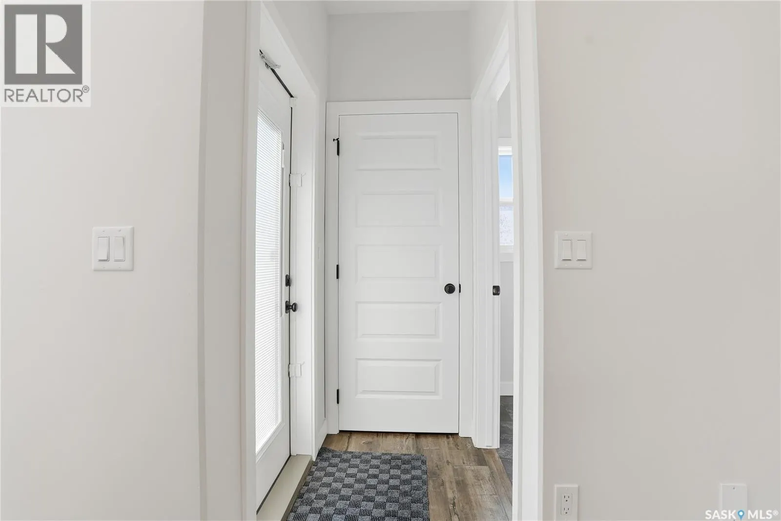 966 McFaull MANOR