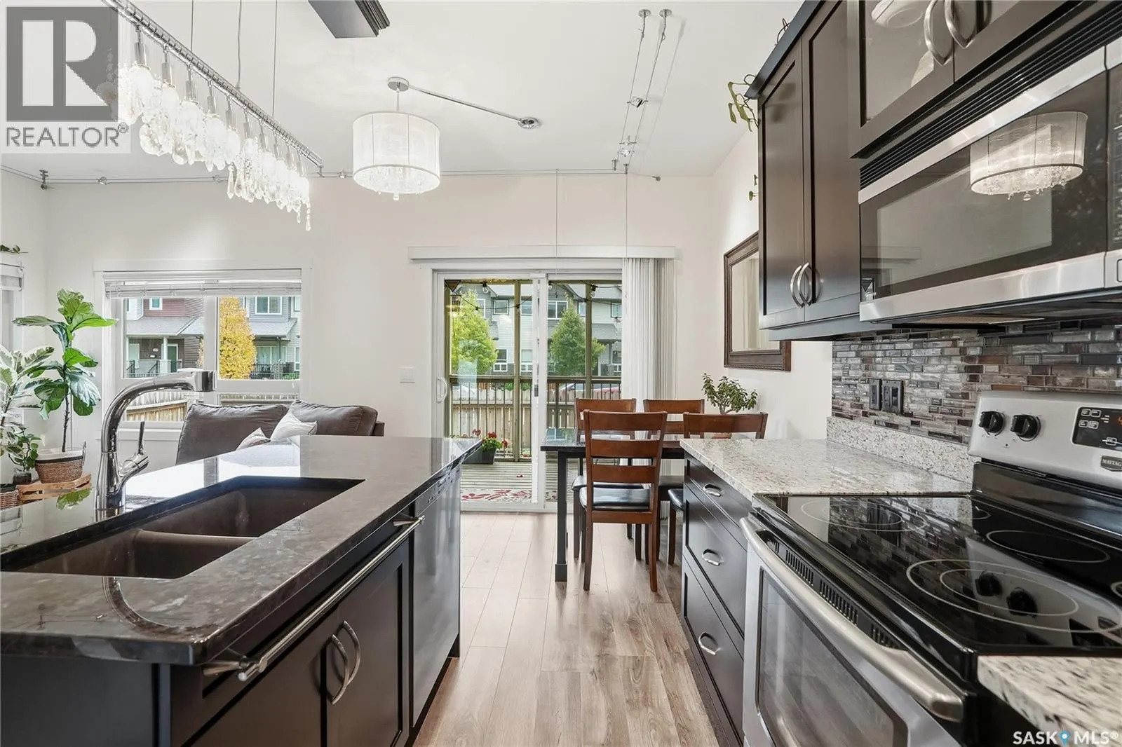 165 115 Shepherd CRESCENT
