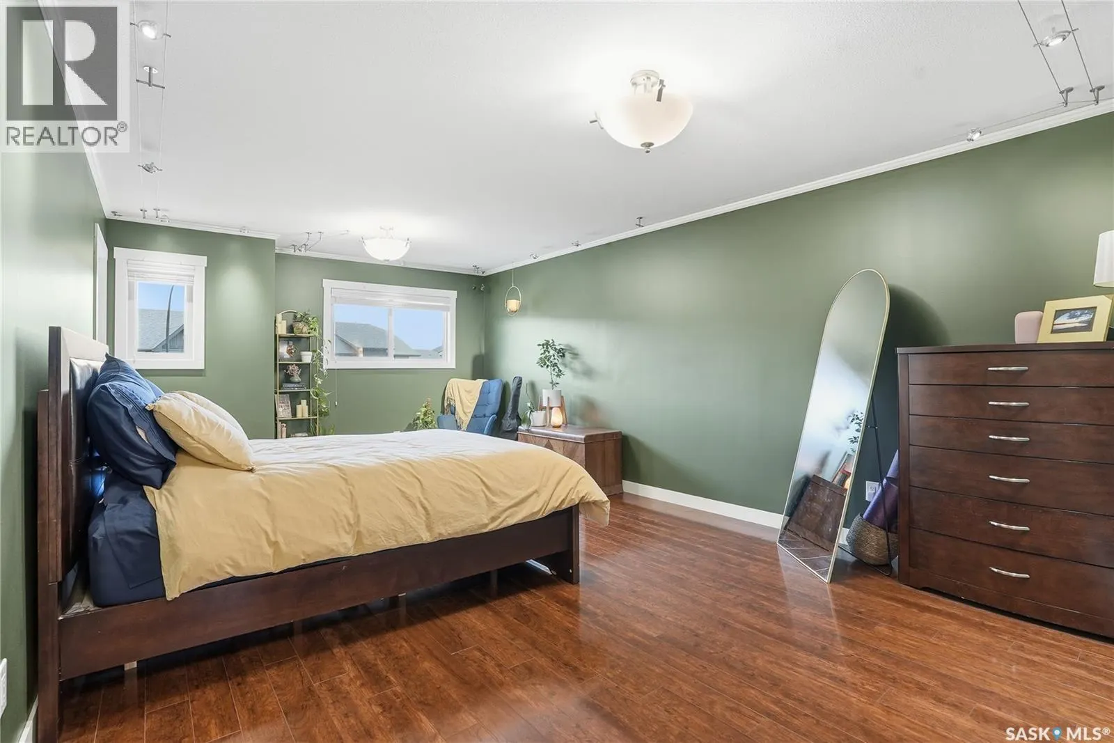 165 115 Shepherd CRESCENT