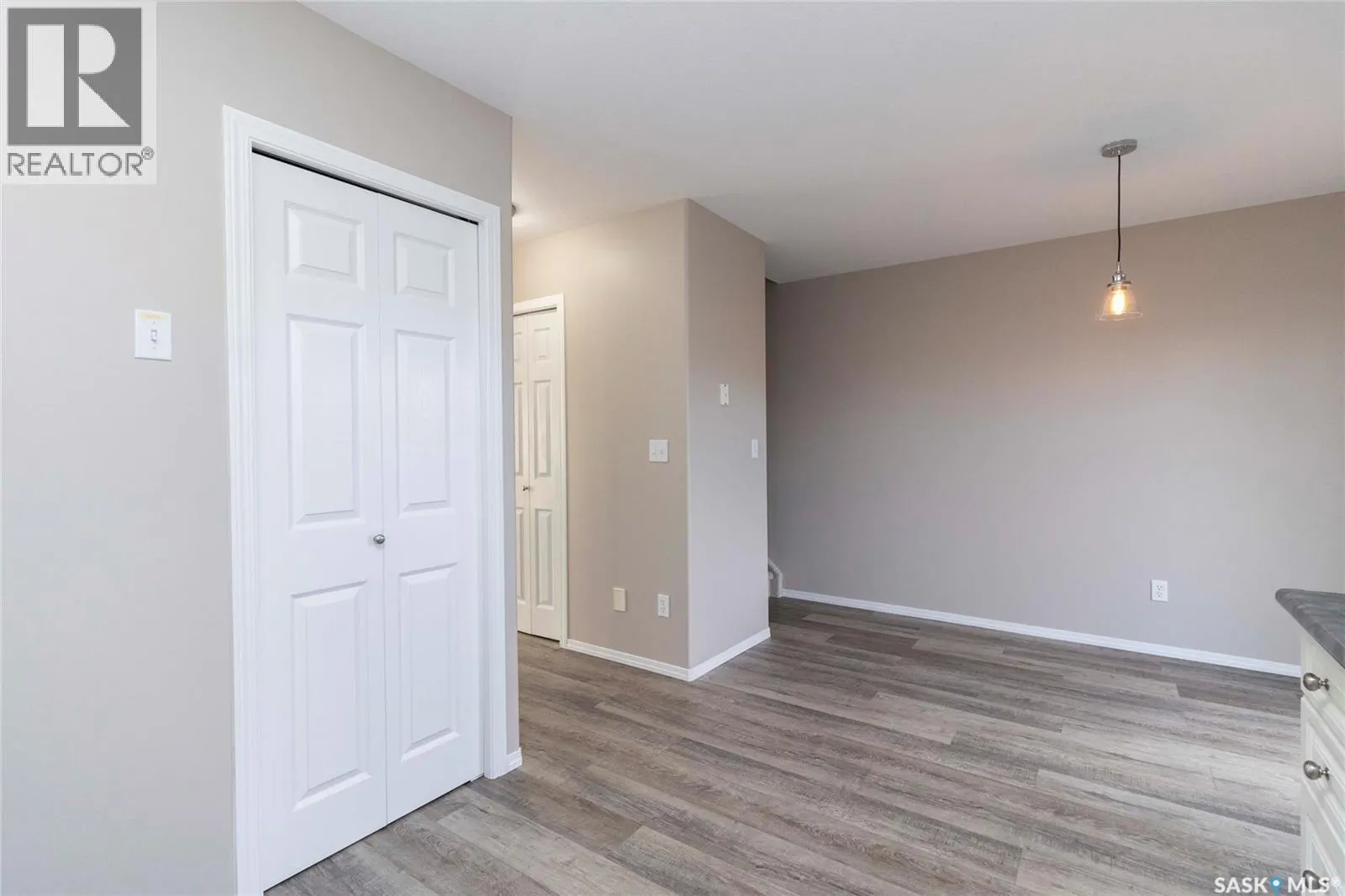 30 203 Herold TERRACE