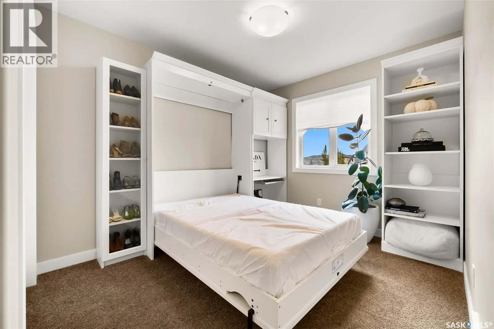5385 McKenna CRESCENT