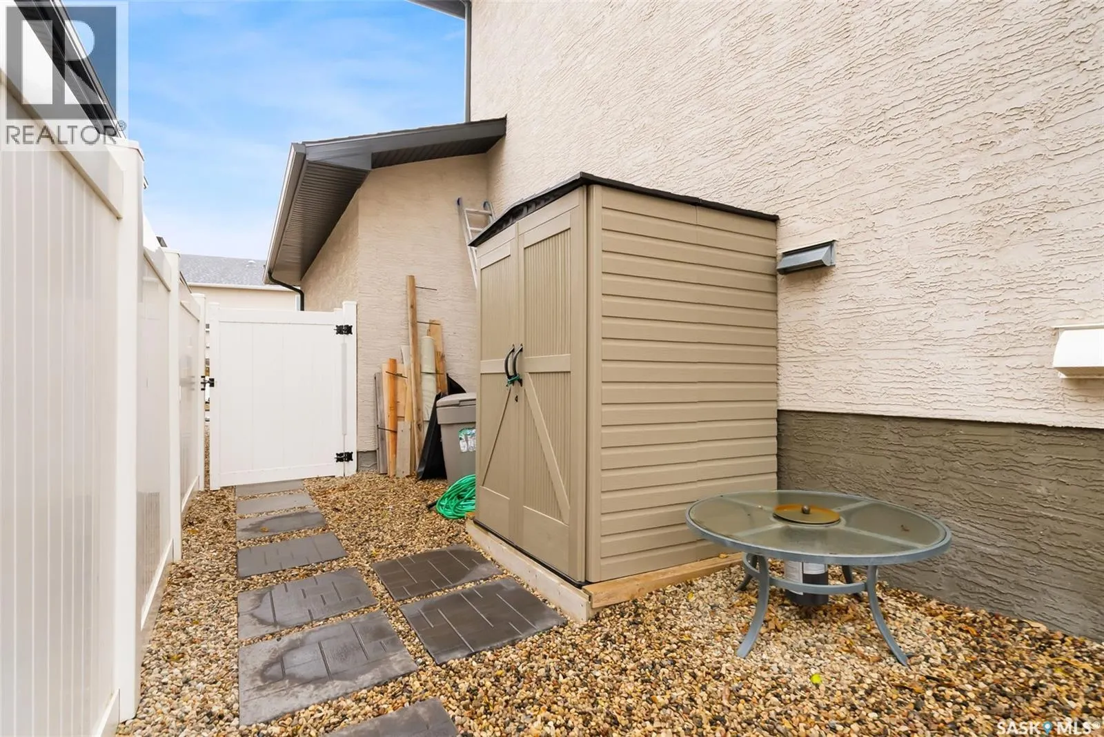 5385 McKenna CRESCENT