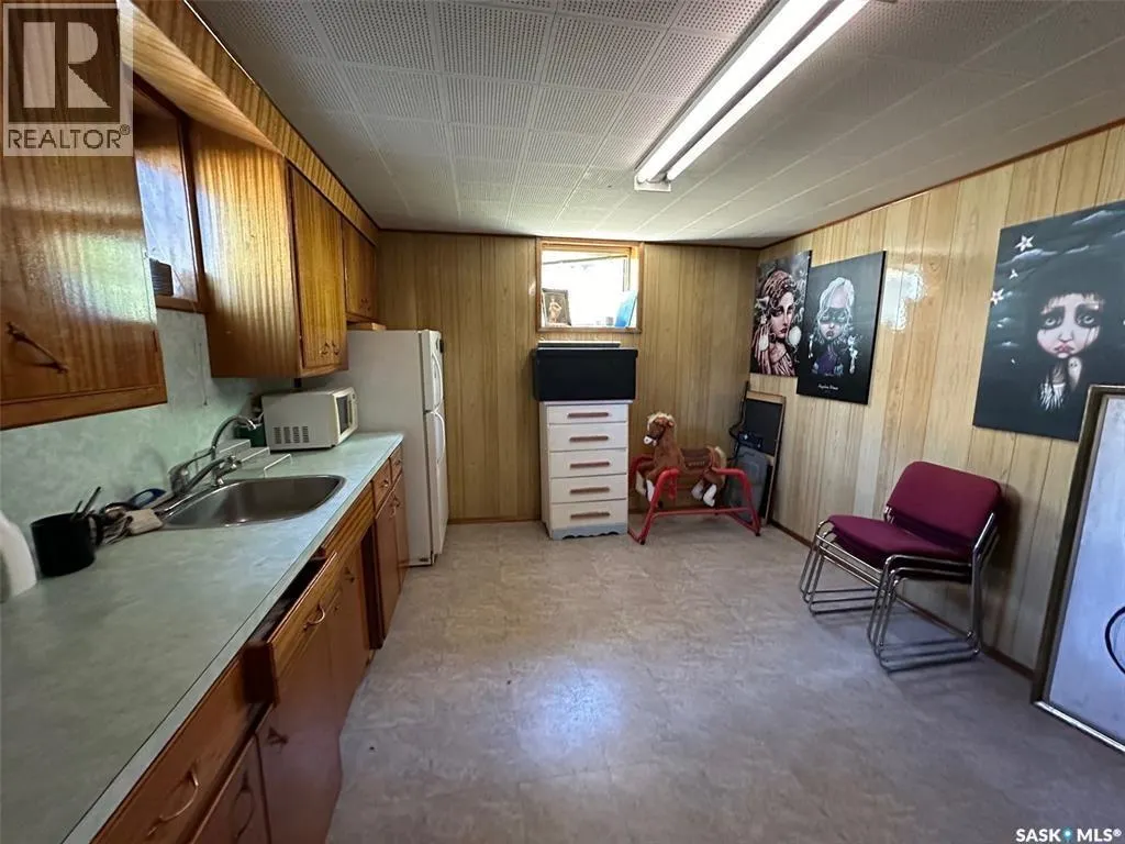 913 Third STREET