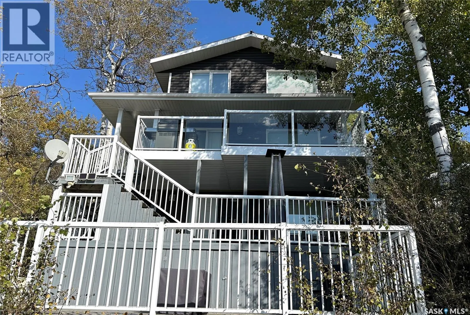 1 Lakeside E