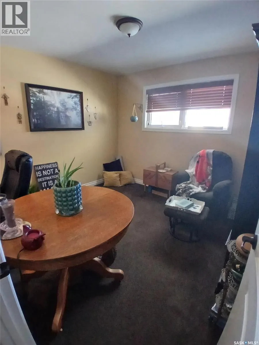 589 Poplar CRESCENT